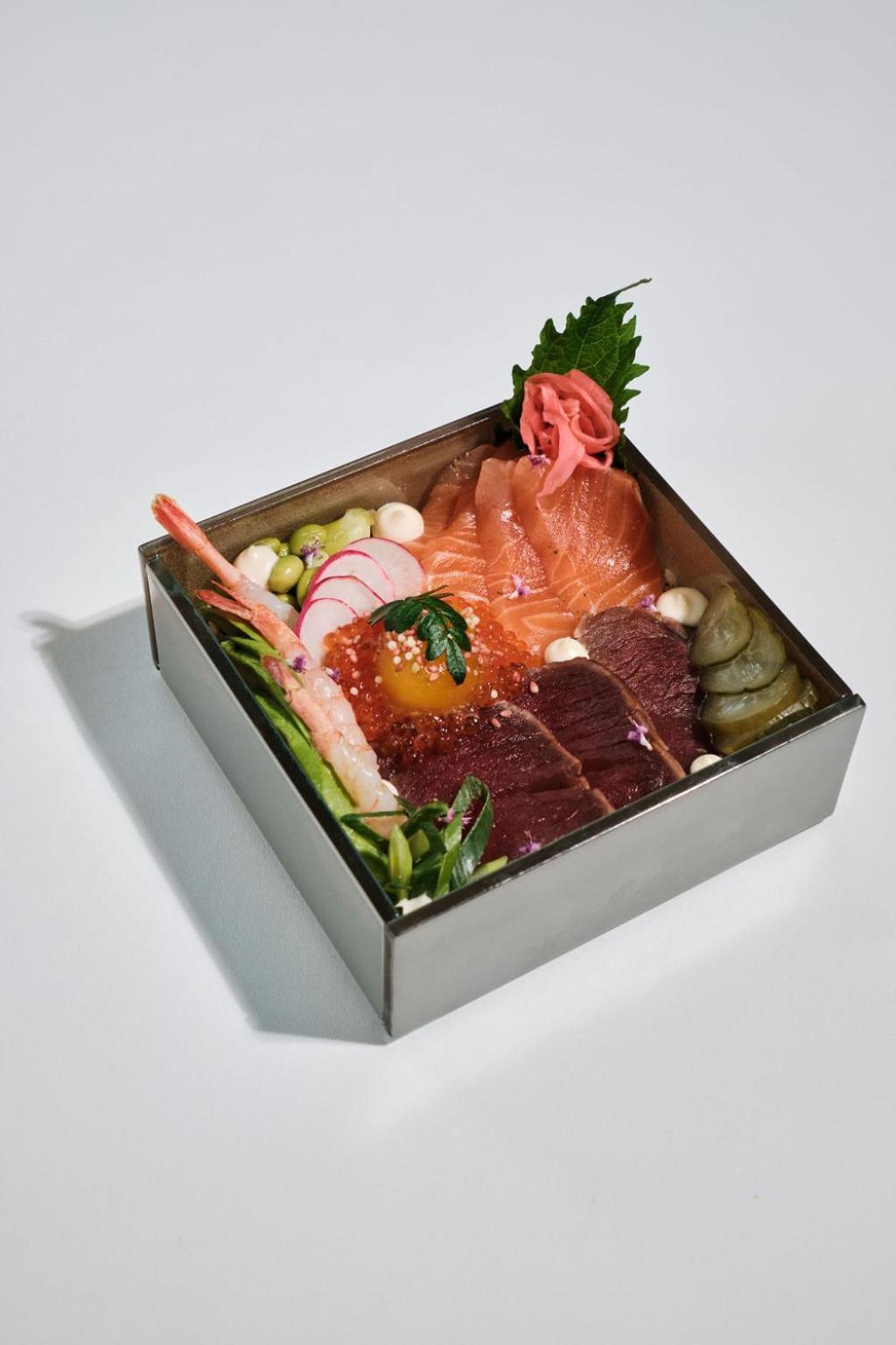 Riva - Das Hotel Am Bodensee Konstanz Exterior photo A sashimi platter