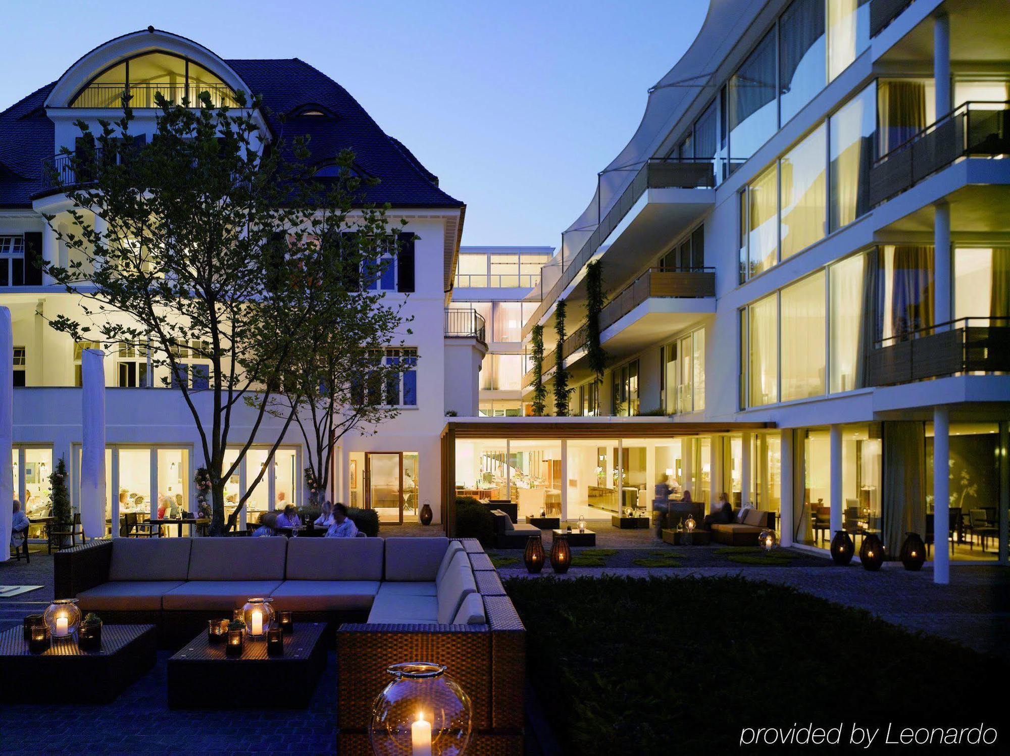 Riva - Das Hotel Am Bodensee Konstanz Exterior photo The Hotel's courtyard